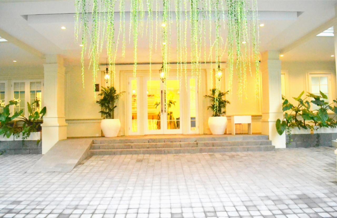 Amalfi Hotel Seminyak Exterior photo